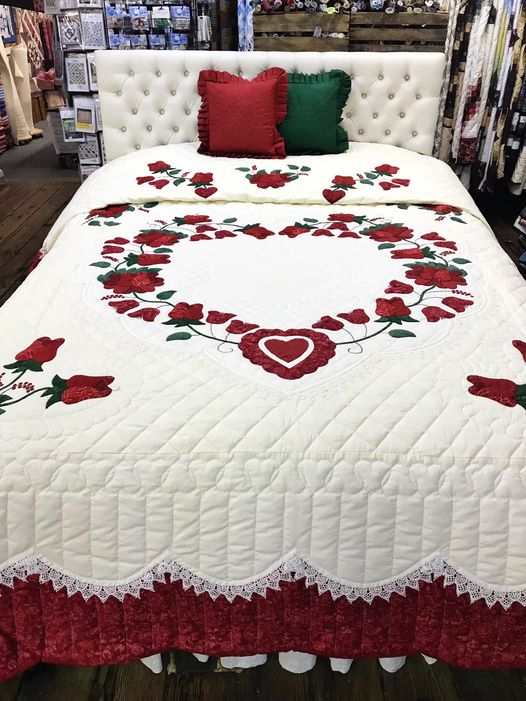 Lacey Heart of Roses Quilt