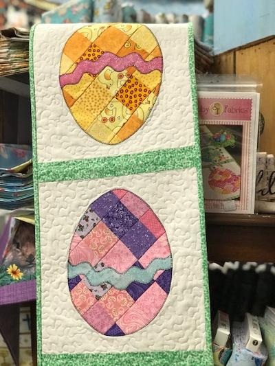 Patchwork Easter Egg Tablerunner Pattern